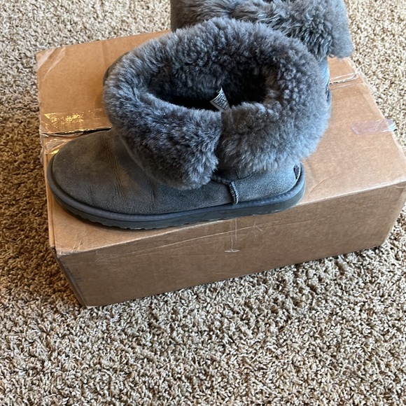 UGG boots - Picture 3 of 4